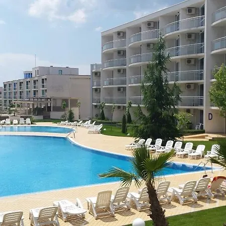 Appartement With Terrace In Complex