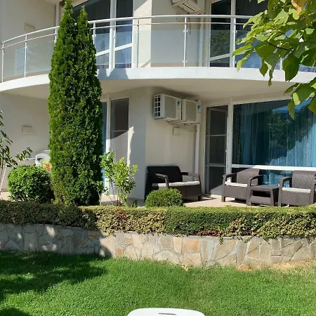 With Terrace In Complex בורגאס